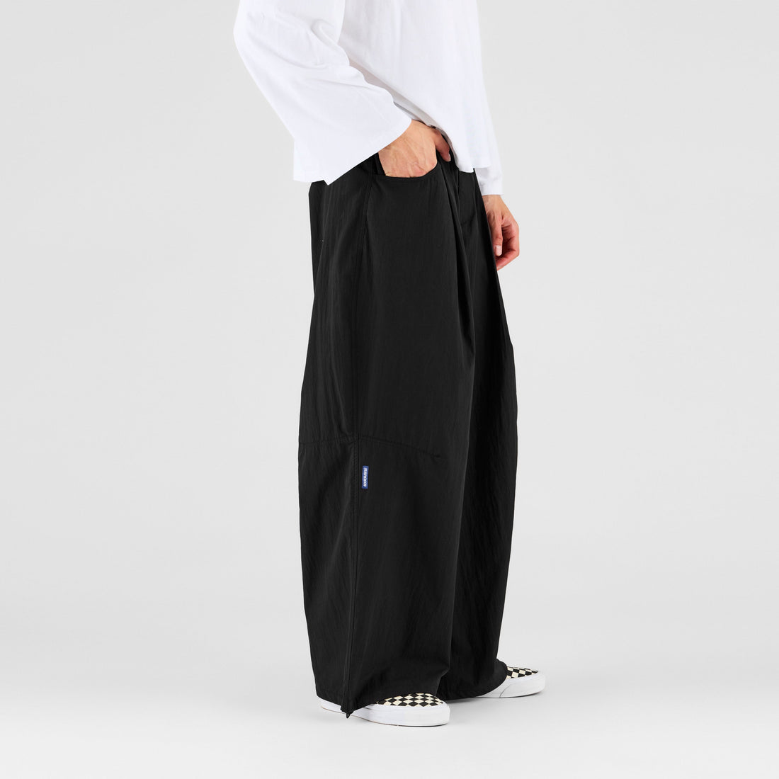 Summer Breeze / Basic Big Tech Pants - Black