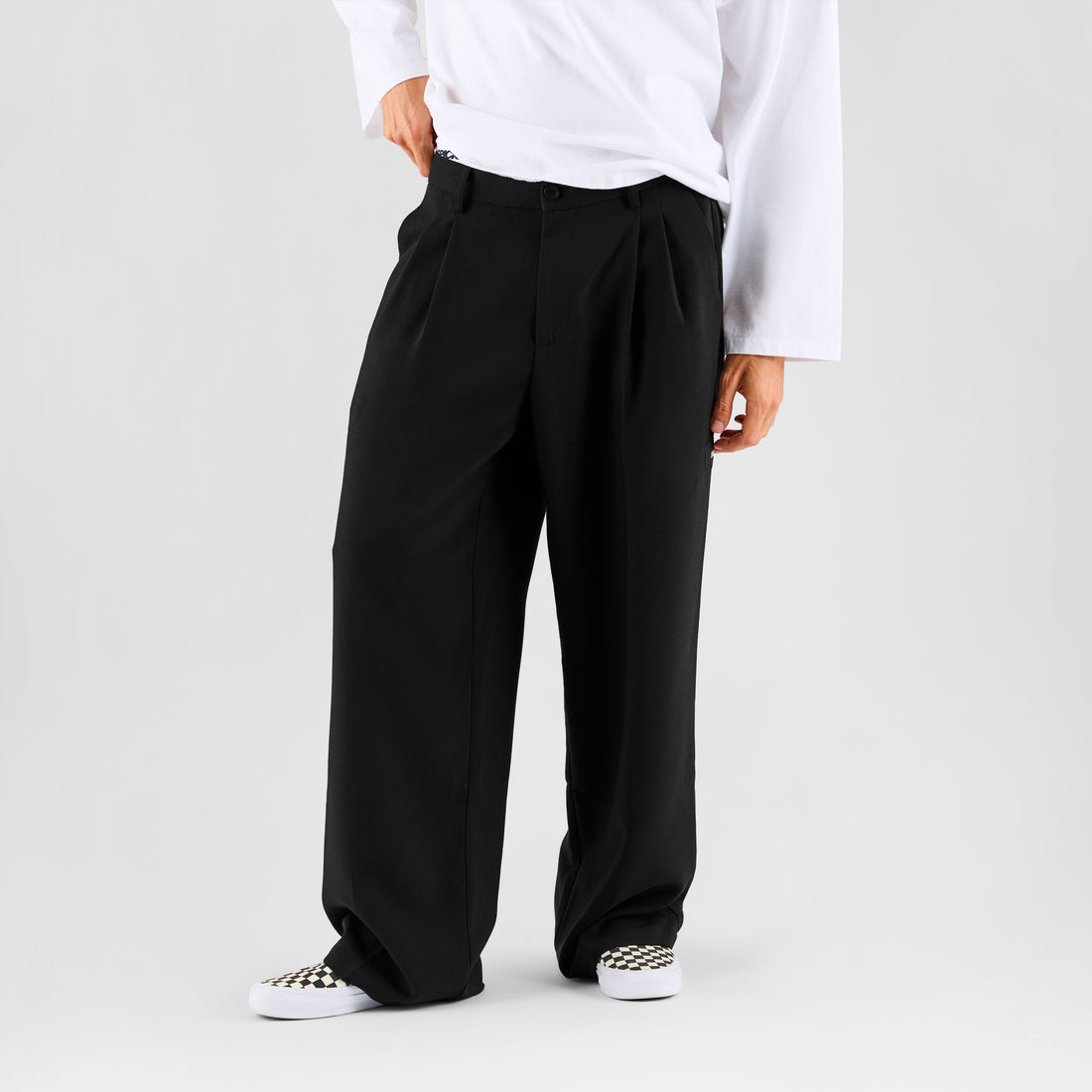 Boat / Essentials Pleated Pants - Black